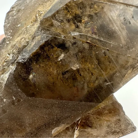 Garden Smoky Quartz – Self-Healed Layered Growth Formation - Picture 5 of 5